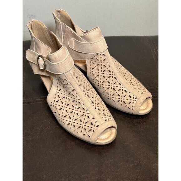 Earth Shoes - Women’s Earth Kelsey Booties Size 6.5 Wide Dark Blush Suede Open Toe Heels EUC
